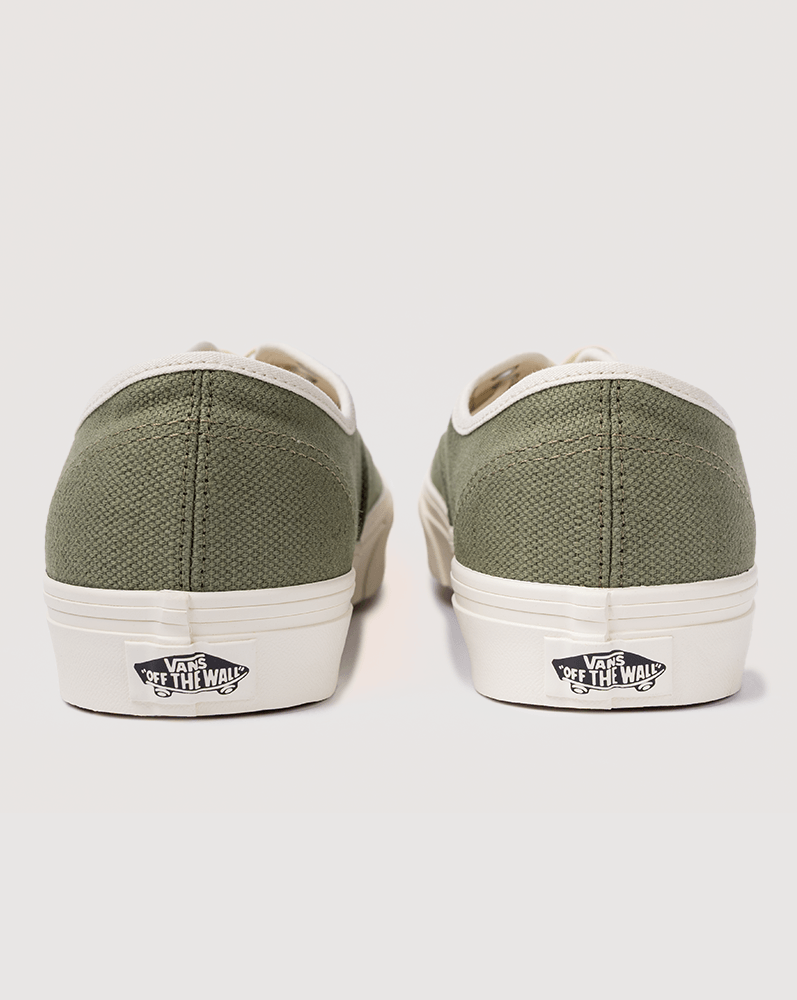 Tenis Authentic