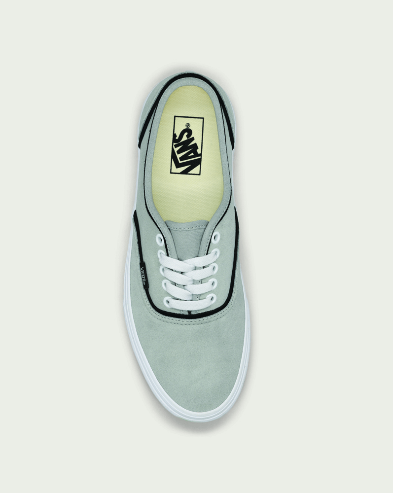 Tenis Authentic Silver