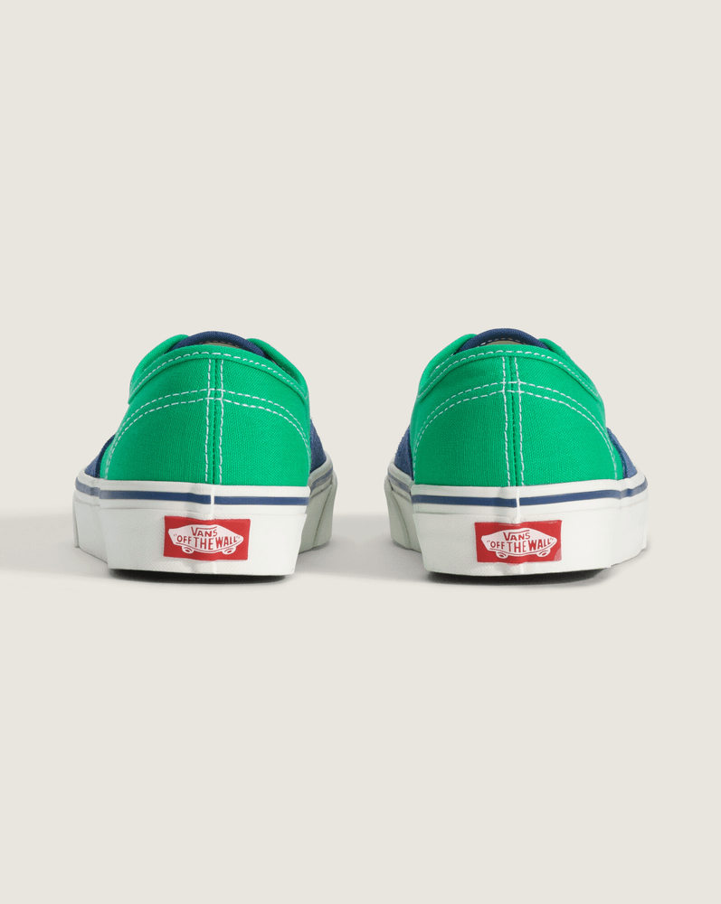 Tenis Authentic