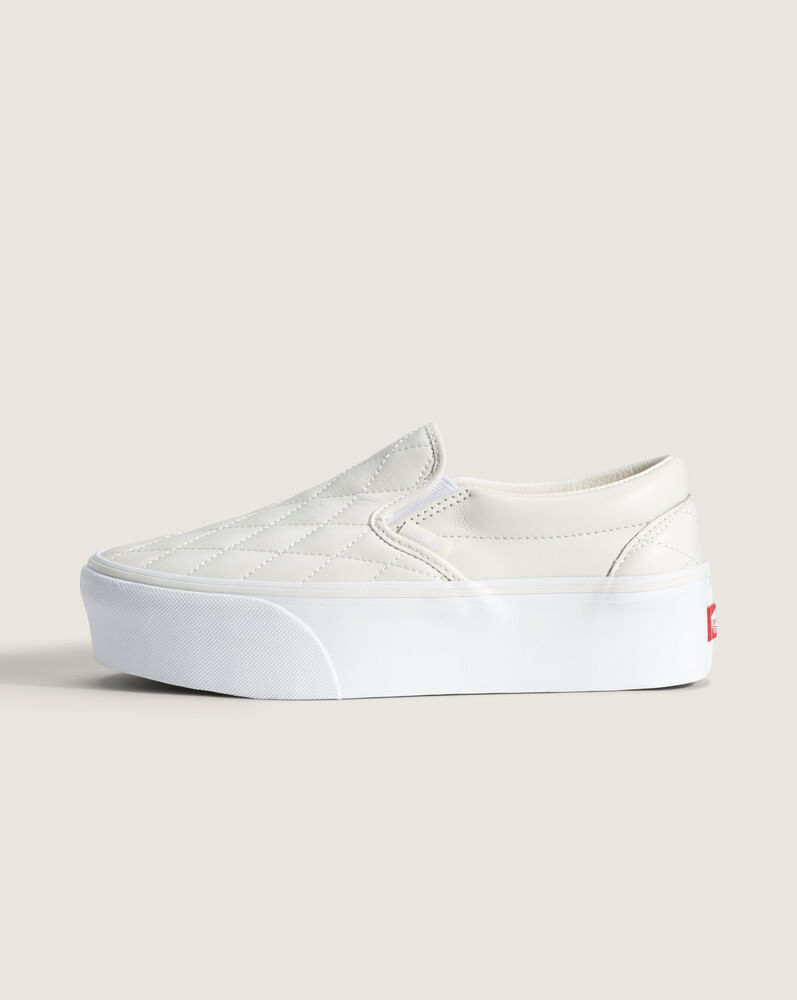 Tenis Slip-On con plataforma