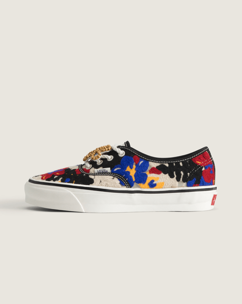 Tenis Authentic Needlework Premium