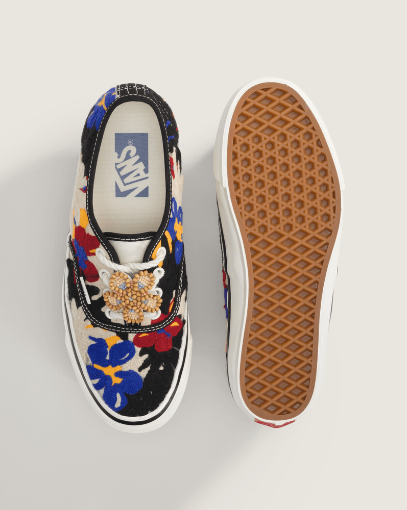 Tenis Authentic Needlework Premium