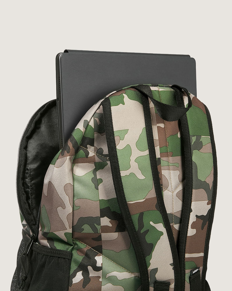 Mochila Of The Wall