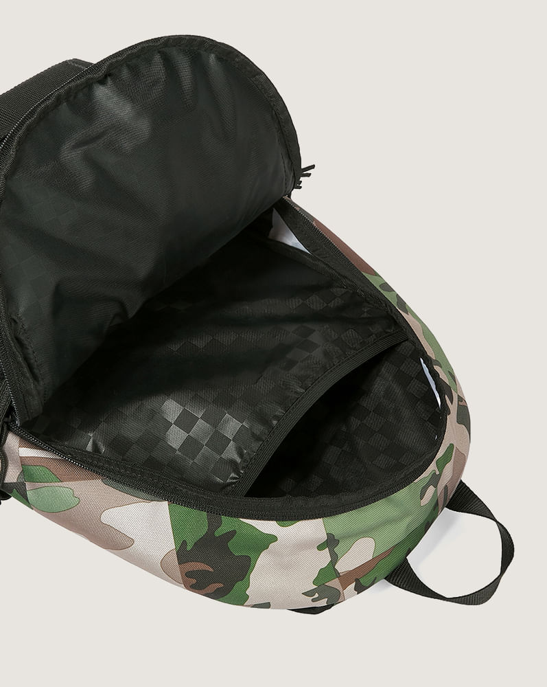 Mochila Of The Wall