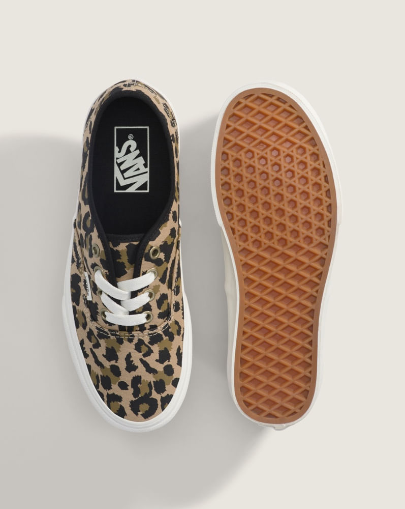 Tenis Authentic