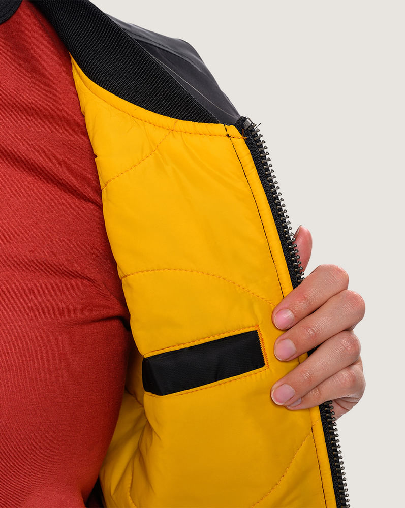 Chamarra Bomber
