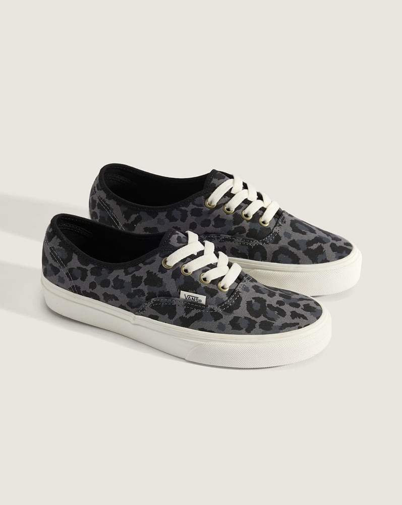 Tenis Authentic