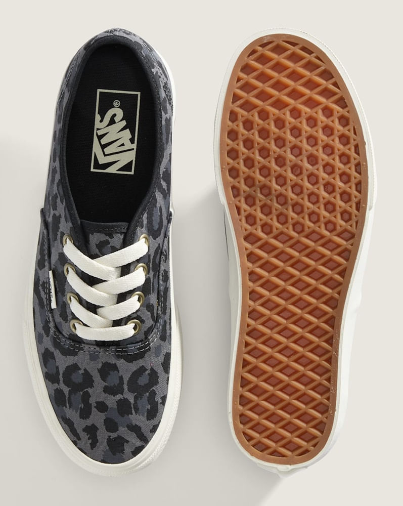 Tenis Authentic